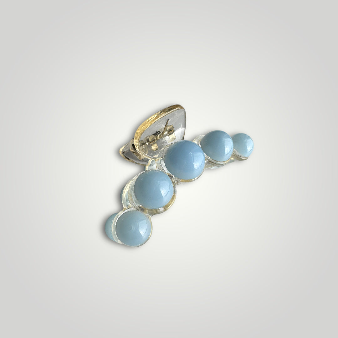 Cute small claw clip. Color: Baby Blue.